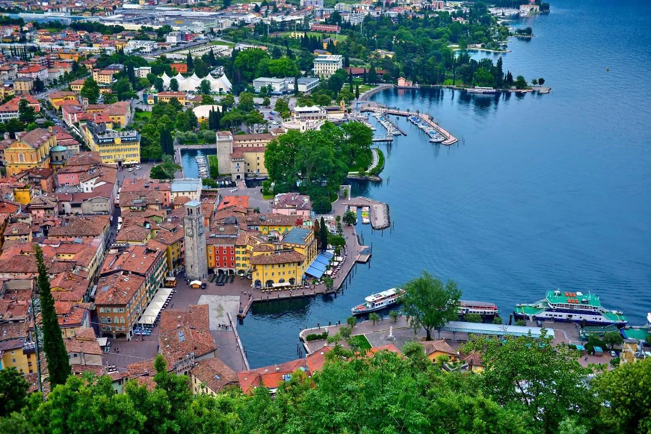 Villetta Mazzini Front Lake - Happy Rentals Peschiera del Garda 0*,